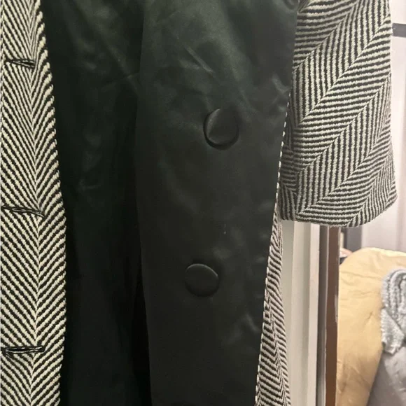 Vintage Chevron Patterned Coat - Picture 4 of 5
